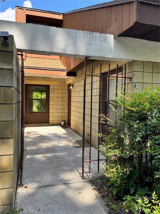 For Sale: $140,000 (2 beds, 2 baths, 1174 Square Feet)