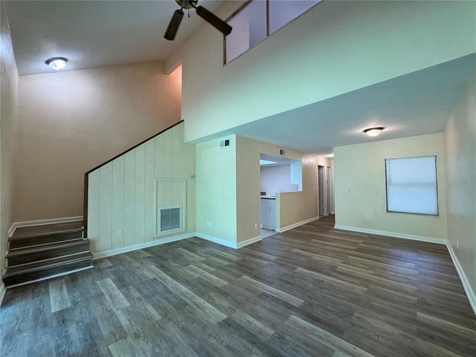 For Sale: $140,000 (2 beds, 2 baths, 1174 Square Feet)