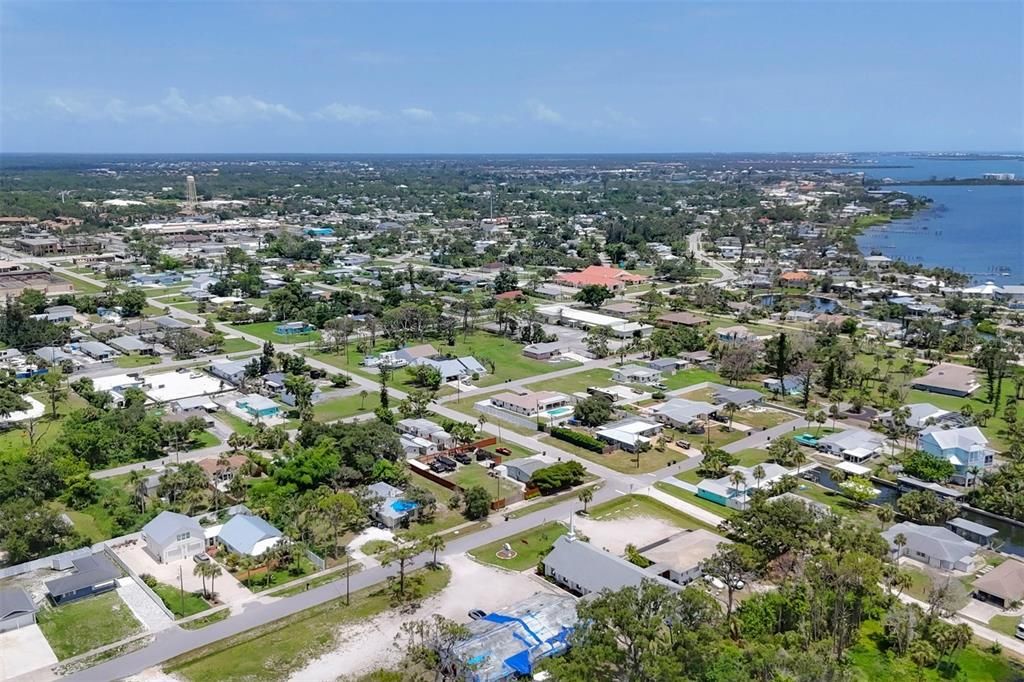 Active With Contract: $200,000 (3 beds, 2 baths, 2002 Square Feet)