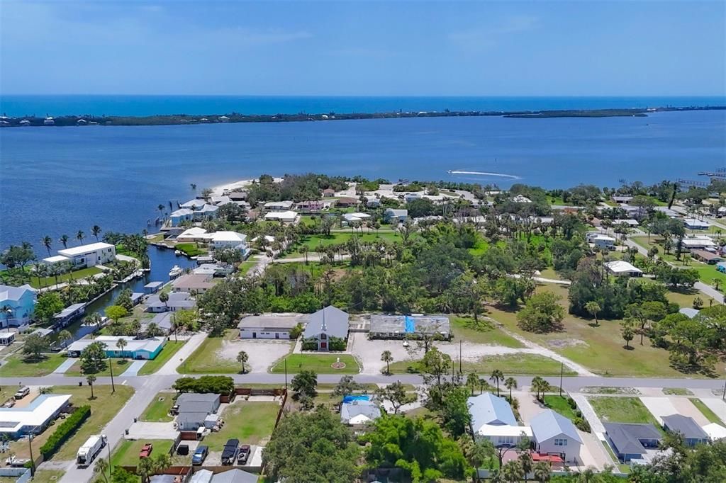 Active With Contract: $200,000 (3 beds, 2 baths, 2002 Square Feet)