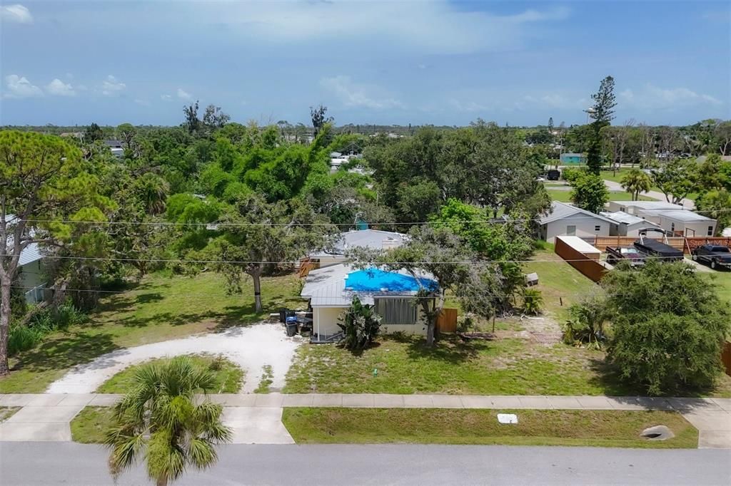 Active With Contract: $200,000 (3 beds, 2 baths, 2002 Square Feet)