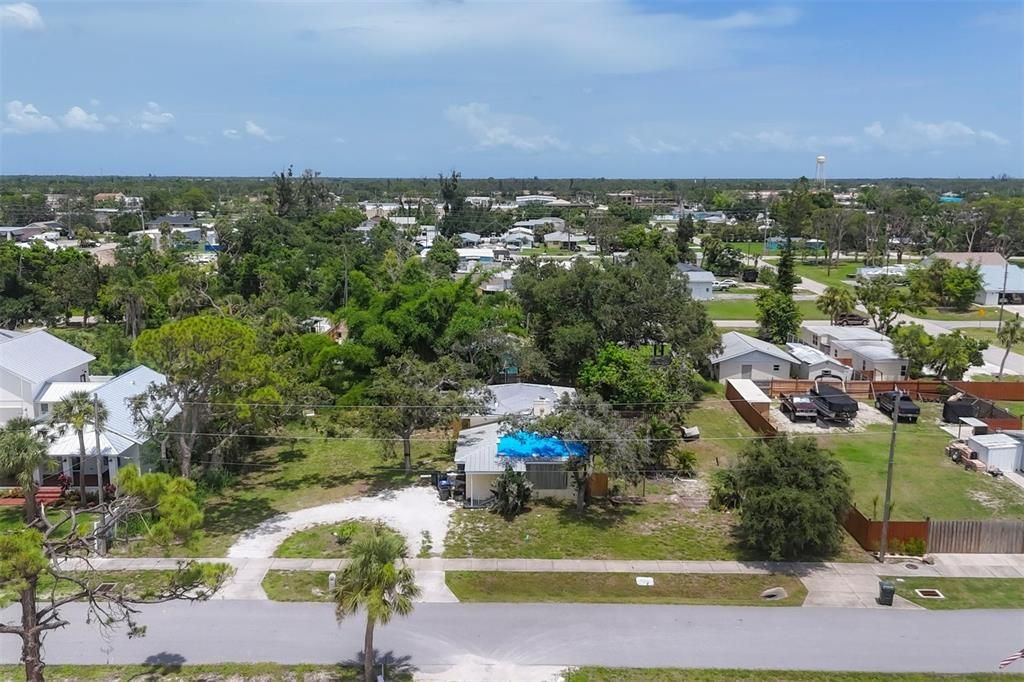 Active With Contract: $200,000 (3 beds, 2 baths, 2002 Square Feet)