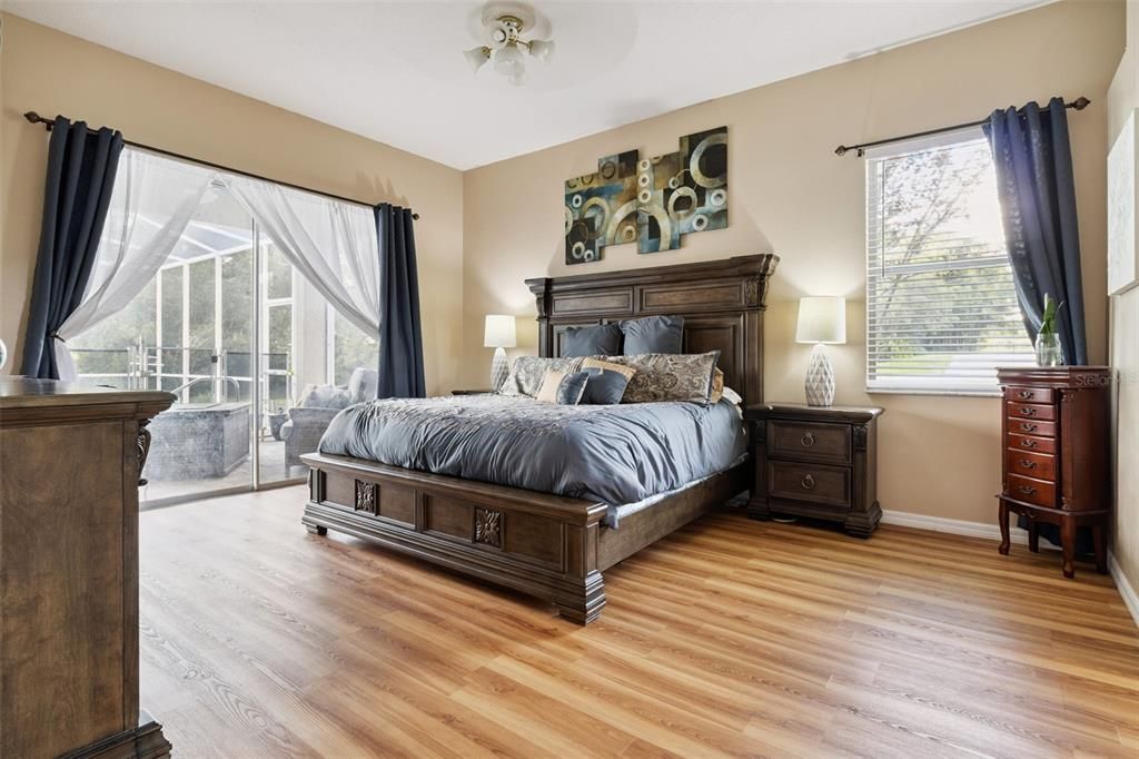 Activo con contrato: $469,999 (3 camas, 3 baños, 2144 Pies cuadrados)