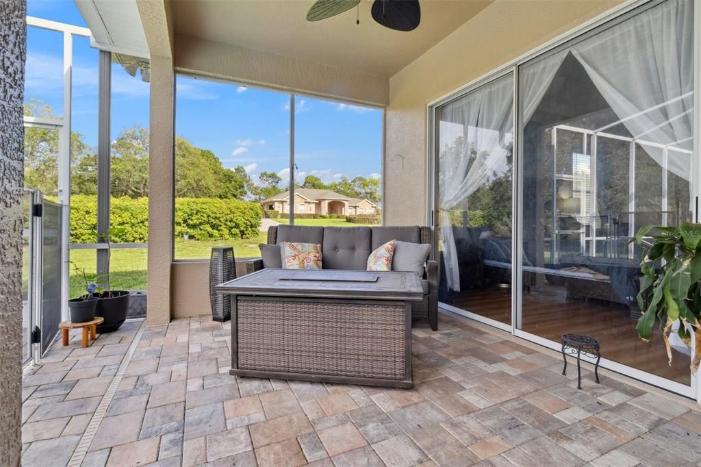 Activo con contrato: $469,999 (3 camas, 3 baños, 2144 Pies cuadrados)