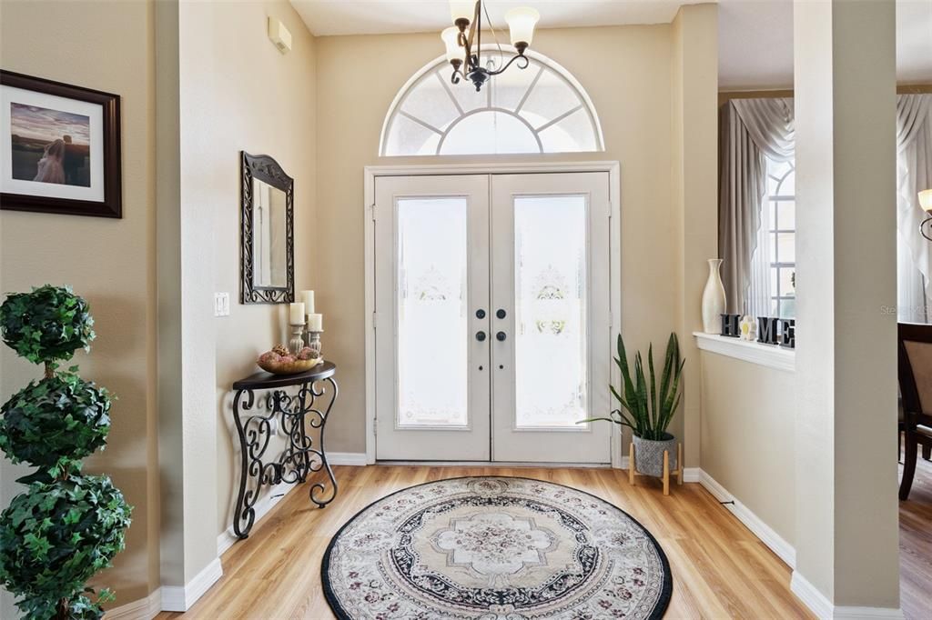 Activo con contrato: $469,999 (3 camas, 3 baños, 2144 Pies cuadrados)