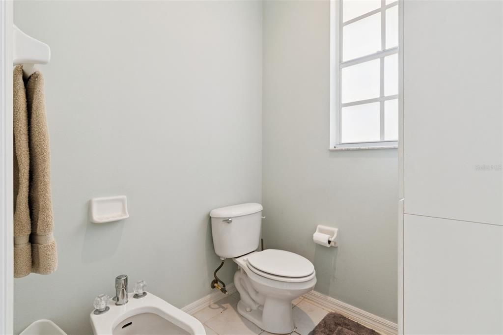 Activo con contrato: $469,999 (3 camas, 3 baños, 2144 Pies cuadrados)