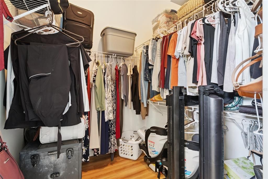 Activo con contrato: $469,999 (3 camas, 3 baños, 2144 Pies cuadrados)