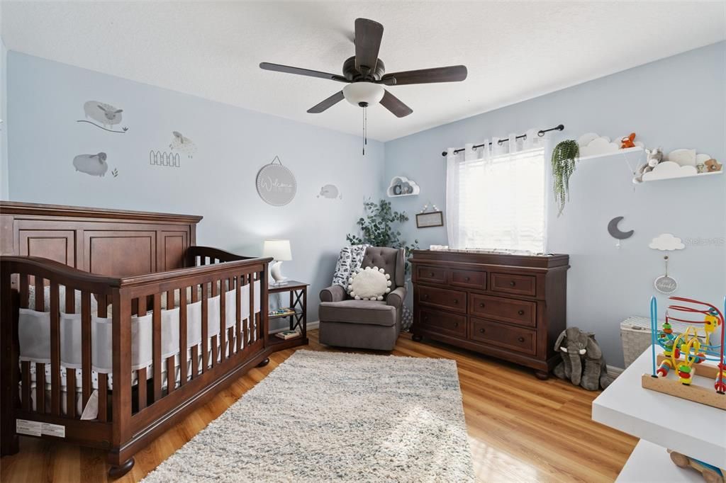 Activo con contrato: $469,999 (3 camas, 3 baños, 2144 Pies cuadrados)