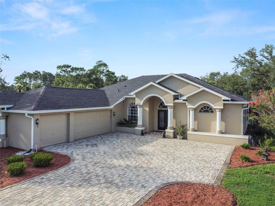 Activo con contrato: $469,999 (3 camas, 3 baños, 2144 Pies cuadrados)