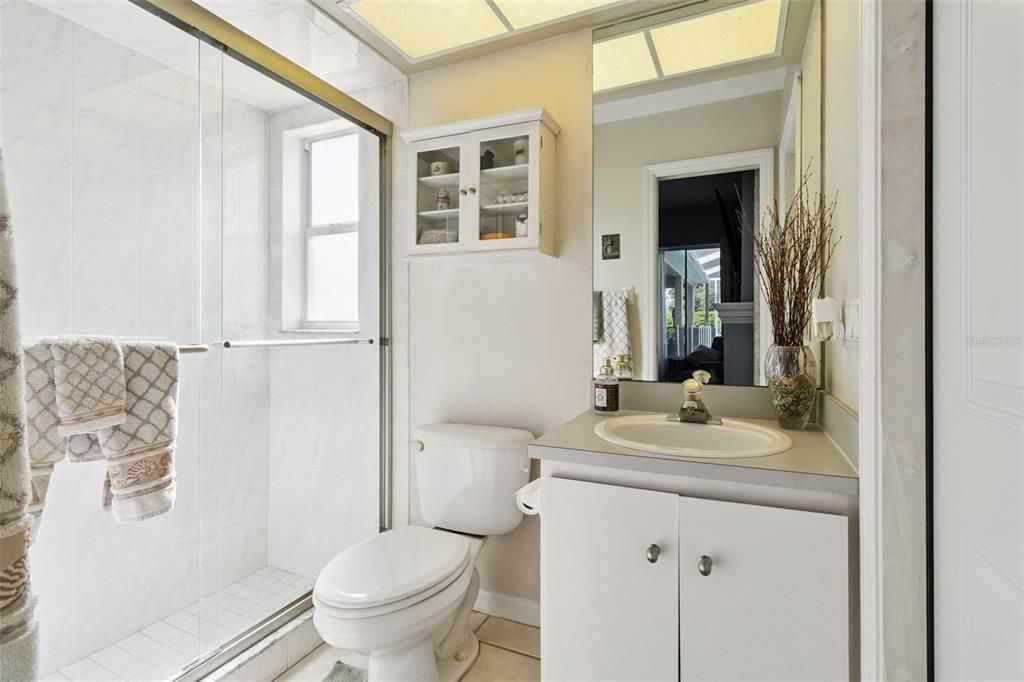 Activo con contrato: $469,999 (3 camas, 3 baños, 2144 Pies cuadrados)