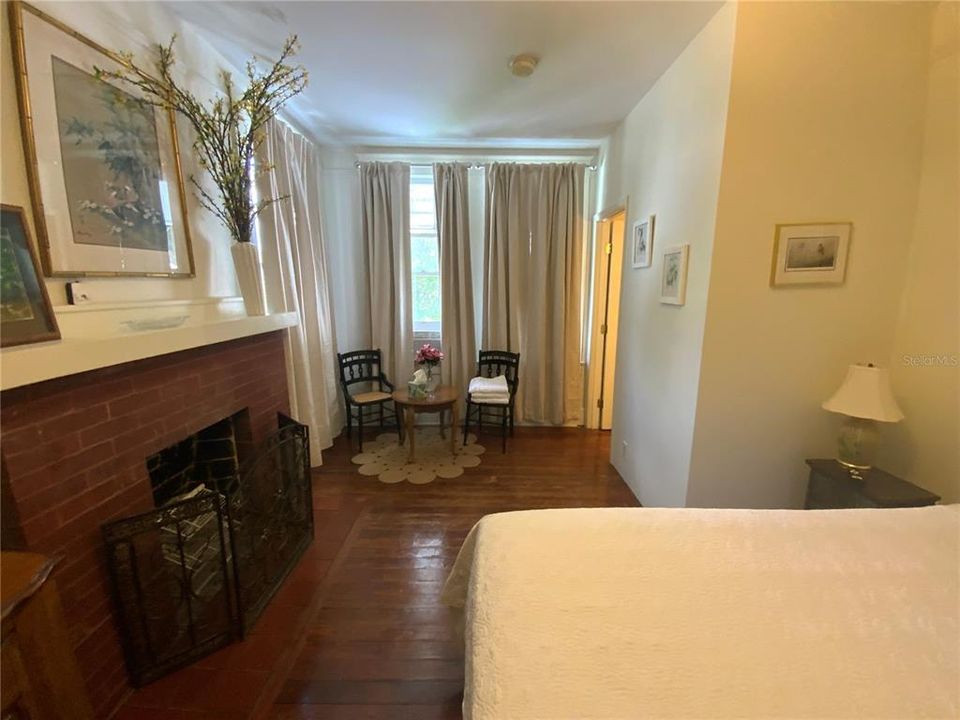 待售: $950,000 (7 贝兹, 5 浴室, 4662 平方英尺)