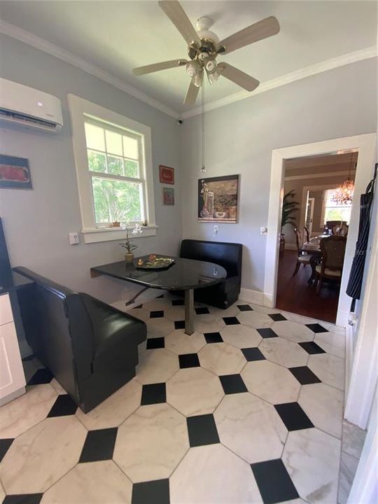 待售: $950,000 (7 贝兹, 5 浴室, 4662 平方英尺)