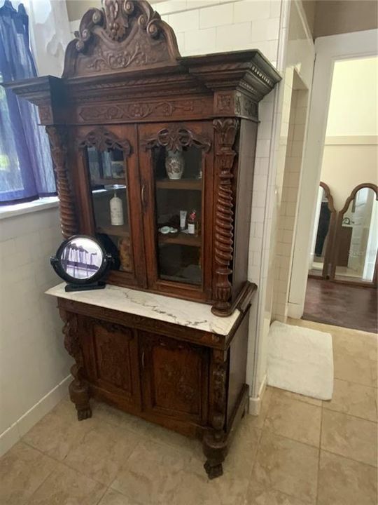 待售: $950,000 (7 贝兹, 5 浴室, 4662 平方英尺)