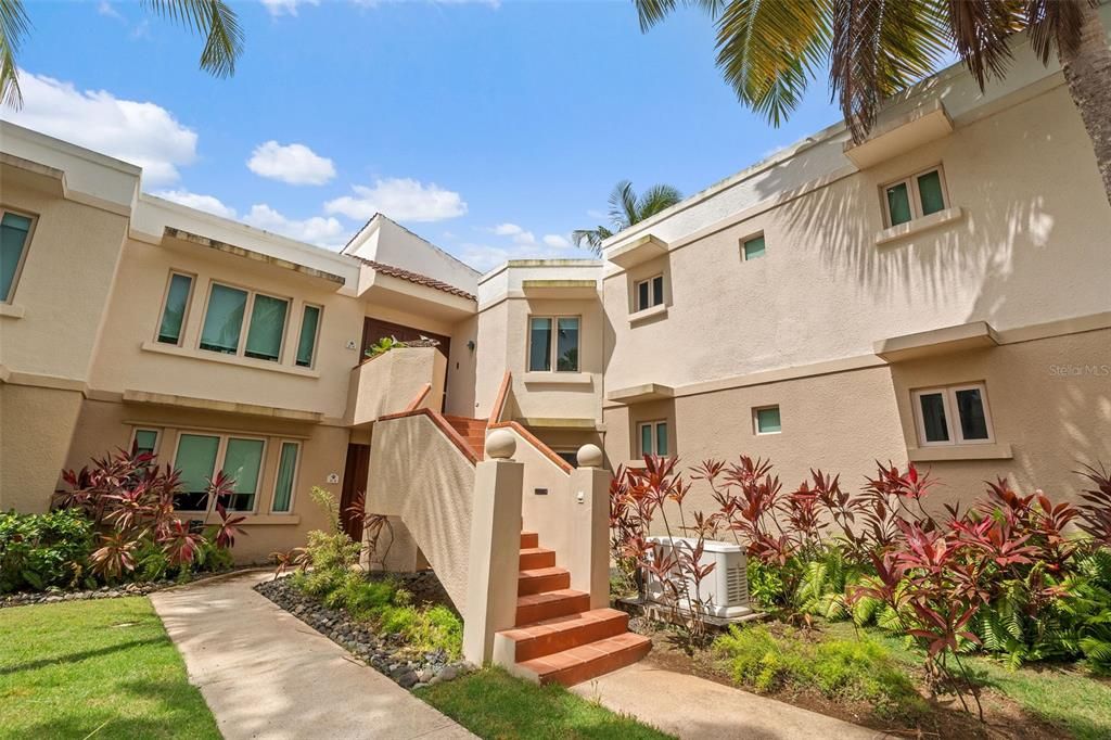 For Sale: $1,570,000 (3 beds, 3 baths, 0 Square Feet)