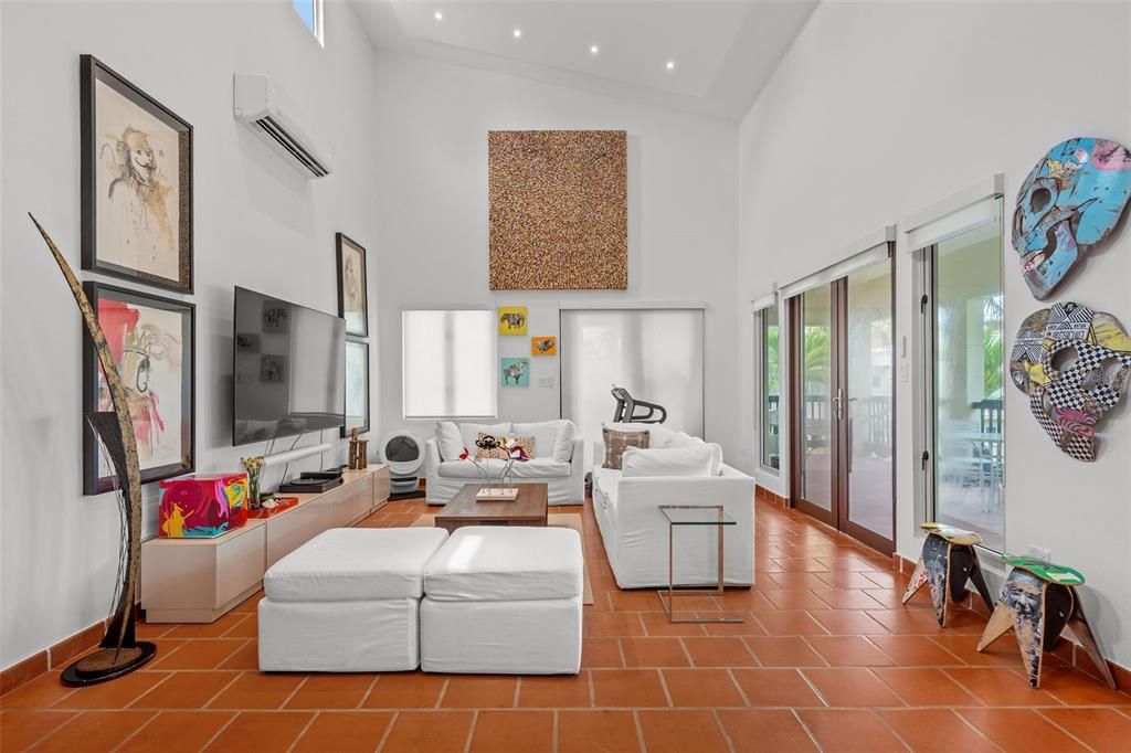 For Sale: $1,570,000 (3 beds, 3 baths, 0 Square Feet)