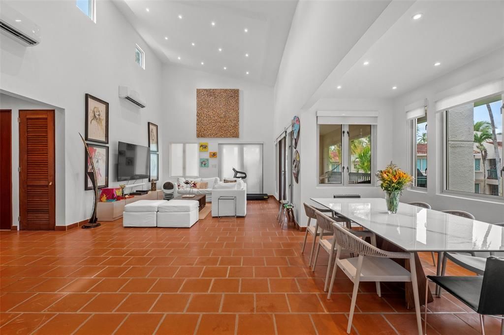 For Sale: $1,570,000 (3 beds, 3 baths, 0 Square Feet)