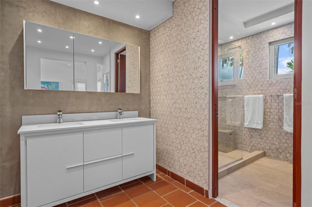 For Sale: $1,570,000 (3 beds, 3 baths, 0 Square Feet)