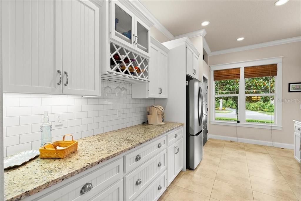 На продажу: $674,900 (3 спален, 2 ванн, 1816 Квадратных фут)