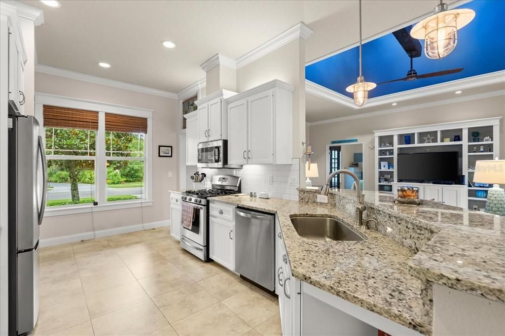 На продажу: $674,900 (3 спален, 2 ванн, 1816 Квадратных фут)