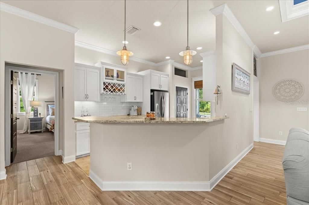 На продажу: $674,900 (3 спален, 2 ванн, 1816 Квадратных фут)