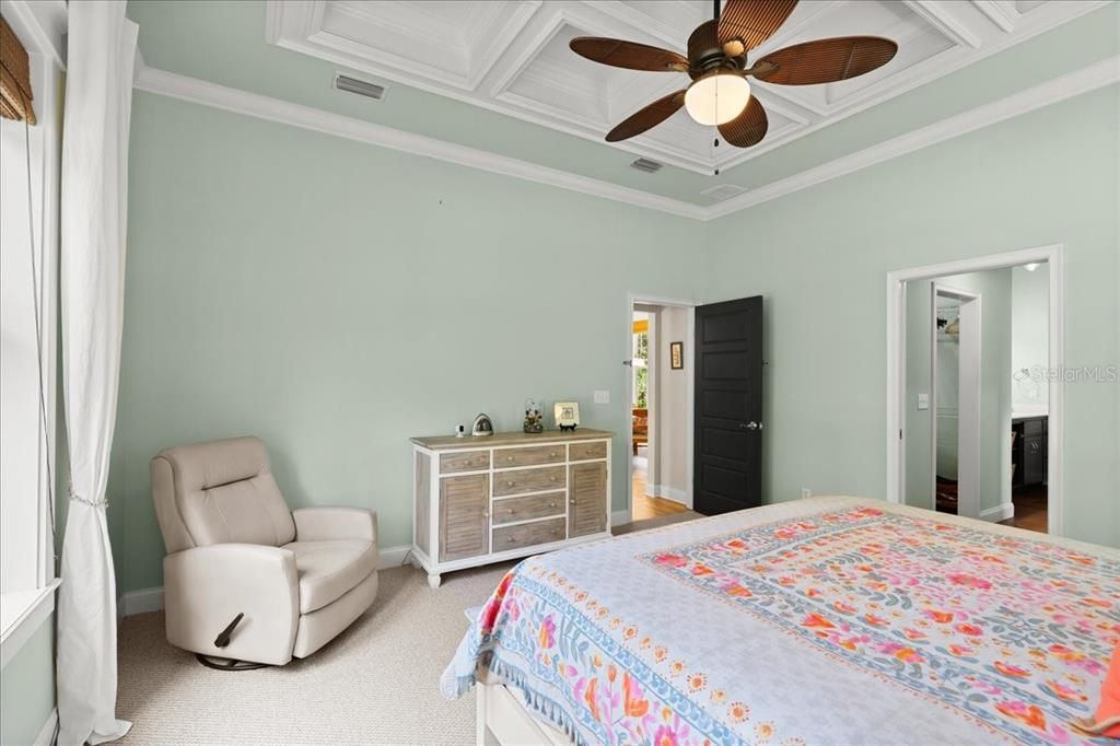 На продажу: $674,900 (3 спален, 2 ванн, 1816 Квадратных фут)