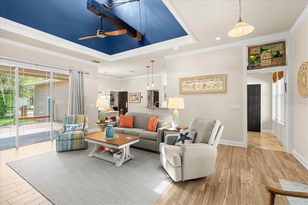 На продажу: $674,900 (3 спален, 2 ванн, 1816 Квадратных фут)