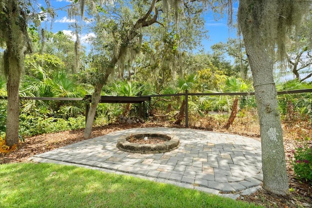 На продажу: $674,900 (3 спален, 2 ванн, 1816 Квадратных фут)