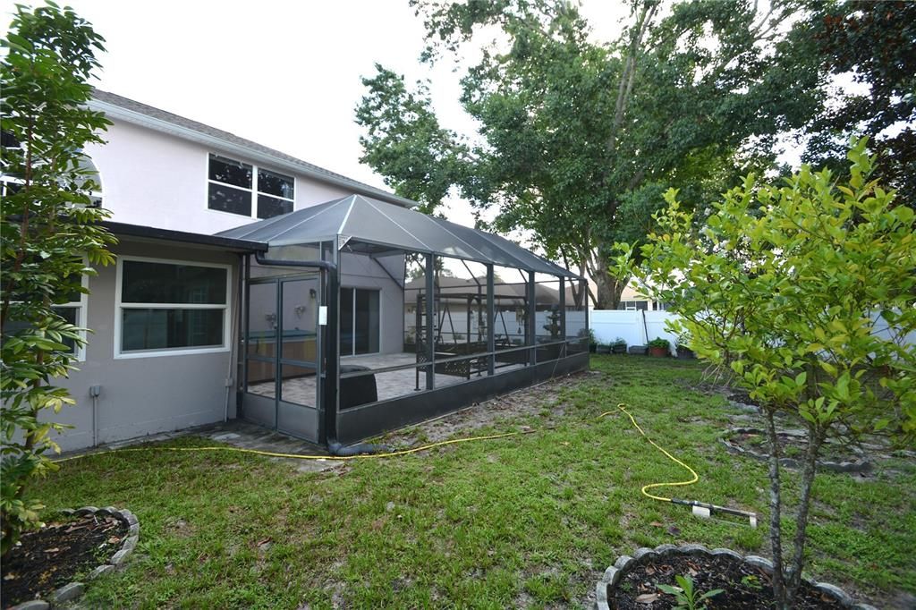 Active With Contract: $399,900 (4 beds, 2 baths, 2884 Square Feet)