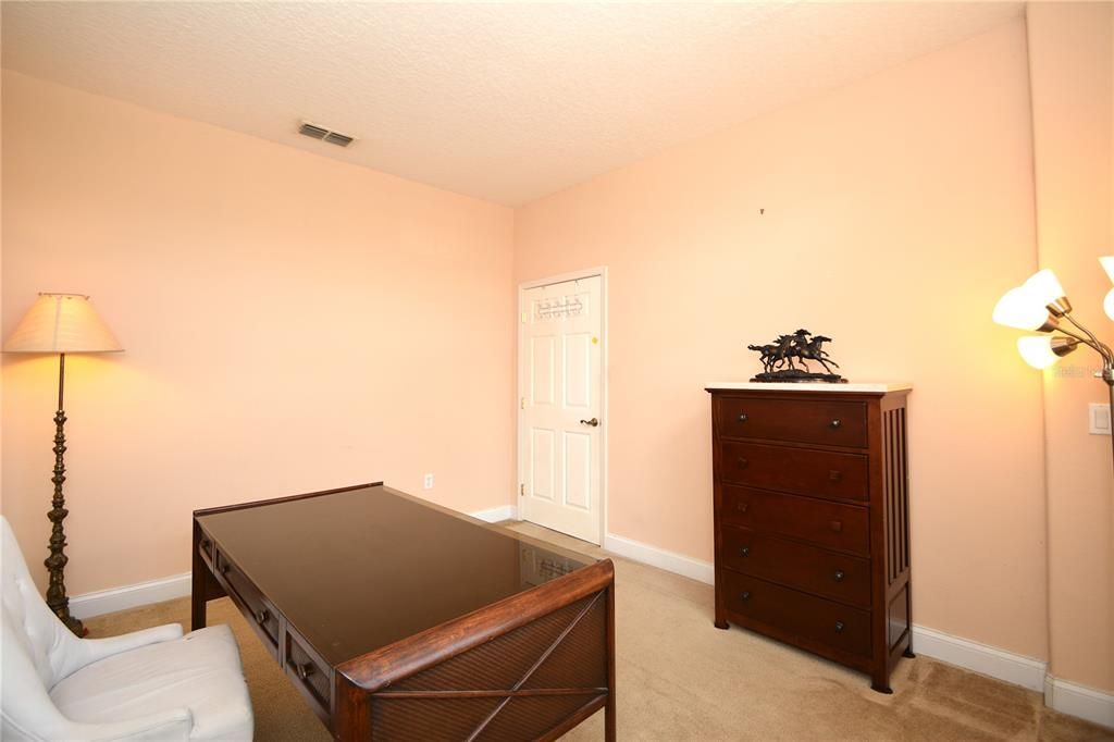 Active With Contract: $399,900 (4 beds, 2 baths, 2884 Square Feet)