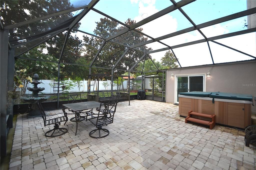 Active With Contract: $399,900 (4 beds, 2 baths, 2884 Square Feet)