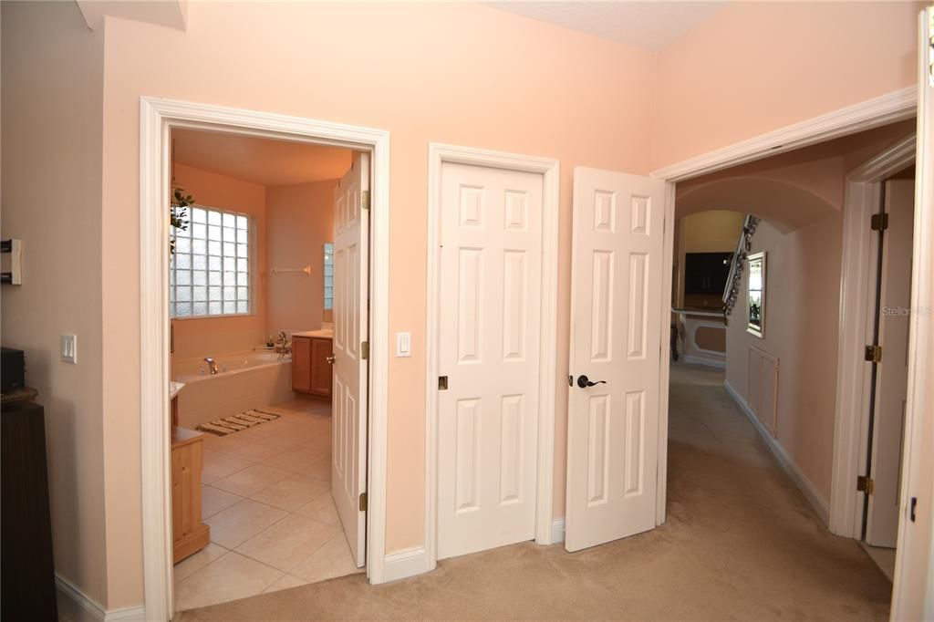 Active With Contract: $399,900 (4 beds, 2 baths, 2884 Square Feet)