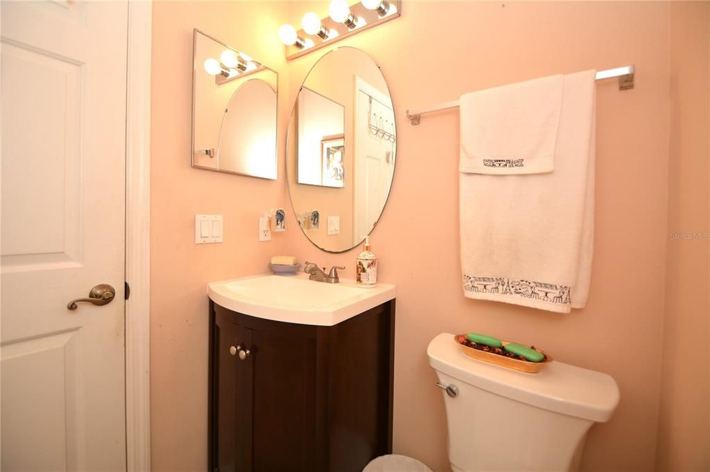 Active With Contract: $399,900 (4 beds, 2 baths, 2884 Square Feet)