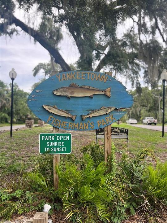 Active With Contract: $565,000 (2 beds, 2 baths, 972 Square Feet)