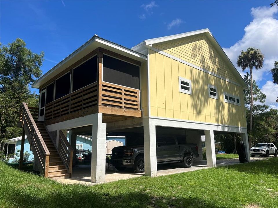 Active With Contract: $565,000 (2 beds, 2 baths, 972 Square Feet)