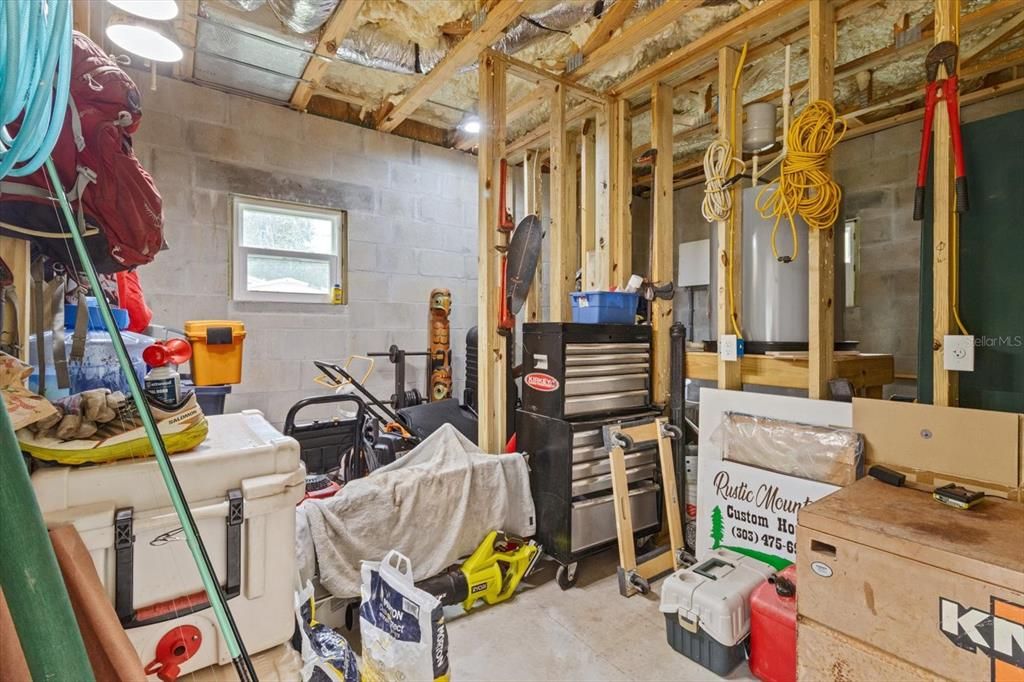 Active With Contract: $565,000 (2 beds, 2 baths, 972 Square Feet)