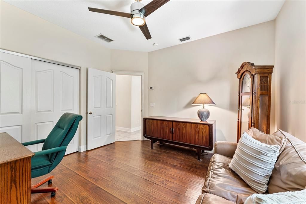 En Venta: $565,000 (3 camas, 2 baños, 2370 Pies cuadrados)