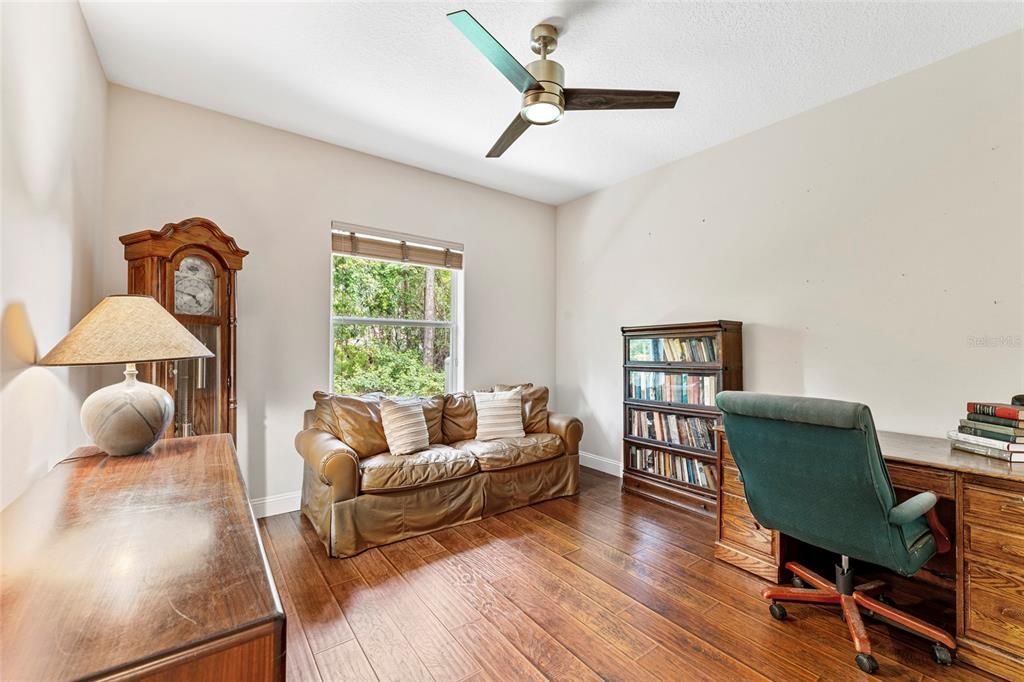 En Venta: $565,000 (3 camas, 2 baños, 2370 Pies cuadrados)