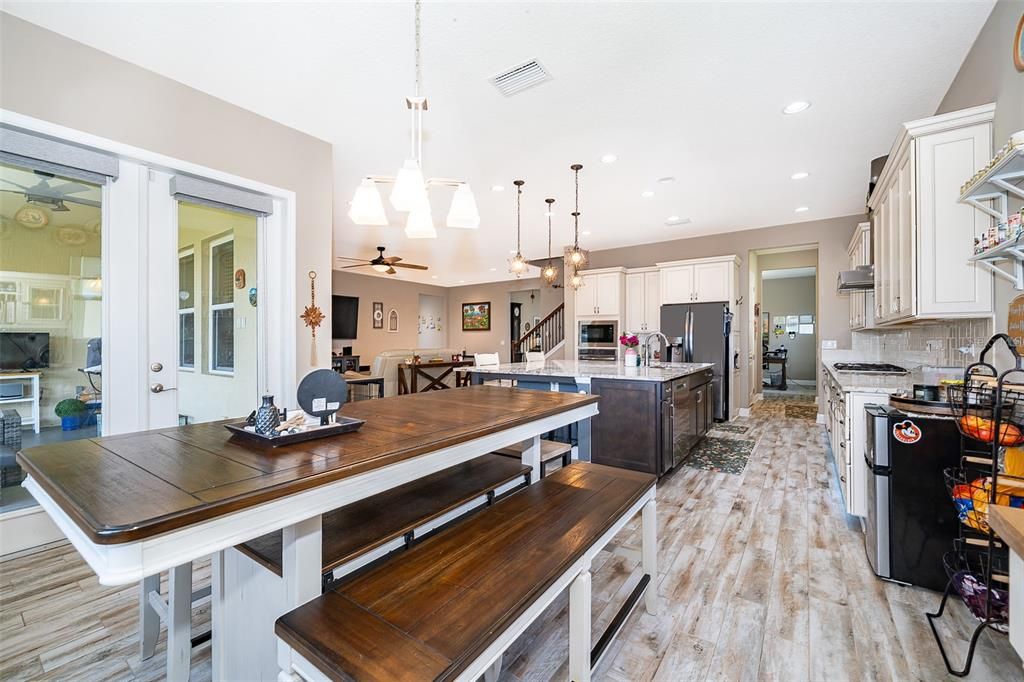 待售: $790,000 (4 贝兹, 3 浴室, 3681 平方英尺)