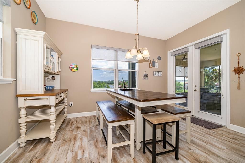 待售: $790,000 (4 贝兹, 3 浴室, 3681 平方英尺)