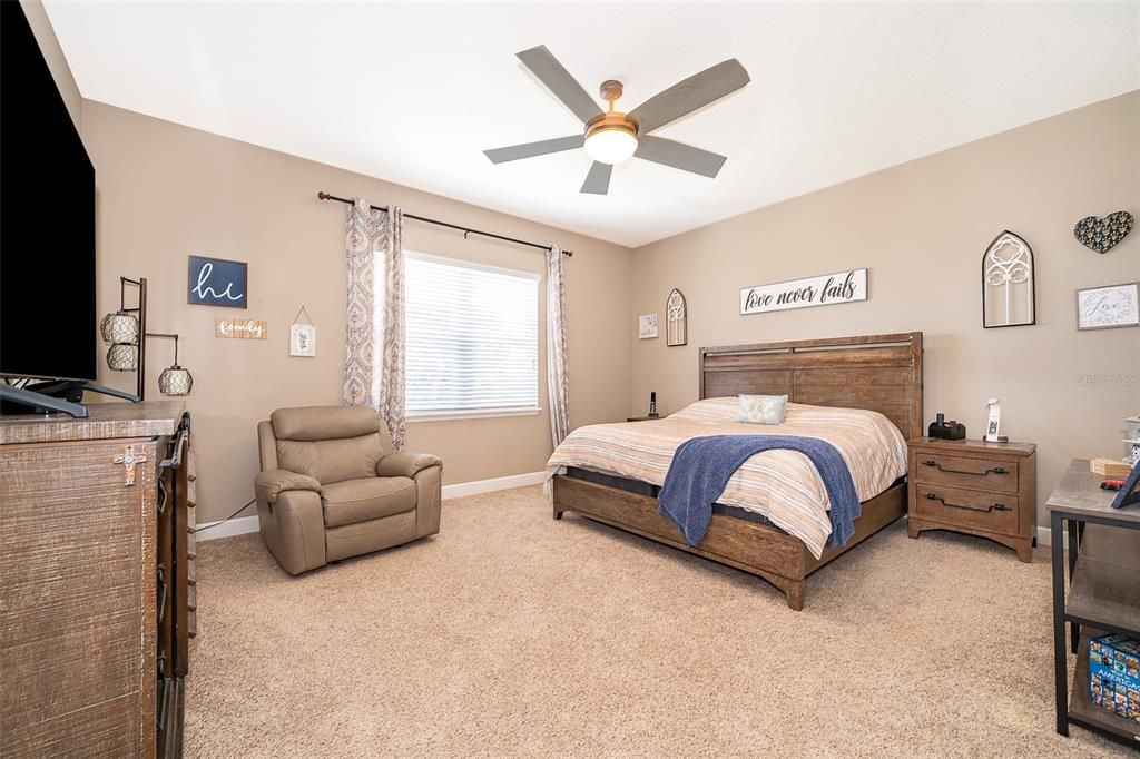 待售: $790,000 (4 贝兹, 3 浴室, 3681 平方英尺)