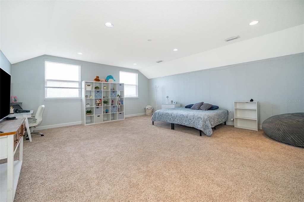 待售: $790,000 (4 贝兹, 3 浴室, 3681 平方英尺)