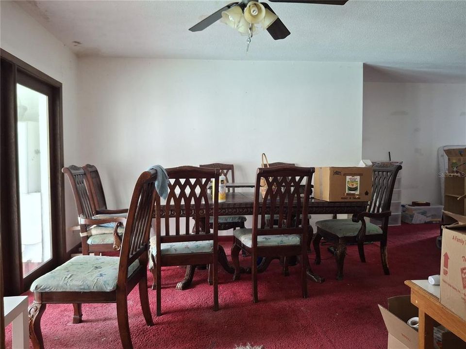 For Sale: $285,000 (5 beds, 3 baths, 2822 Square Feet)