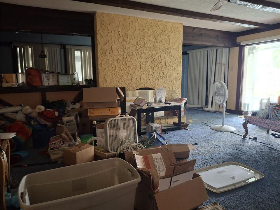 For Sale: $285,000 (5 beds, 3 baths, 2822 Square Feet)