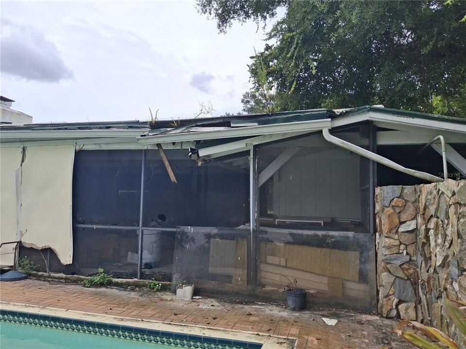 For Sale: $285,000 (5 beds, 3 baths, 2822 Square Feet)