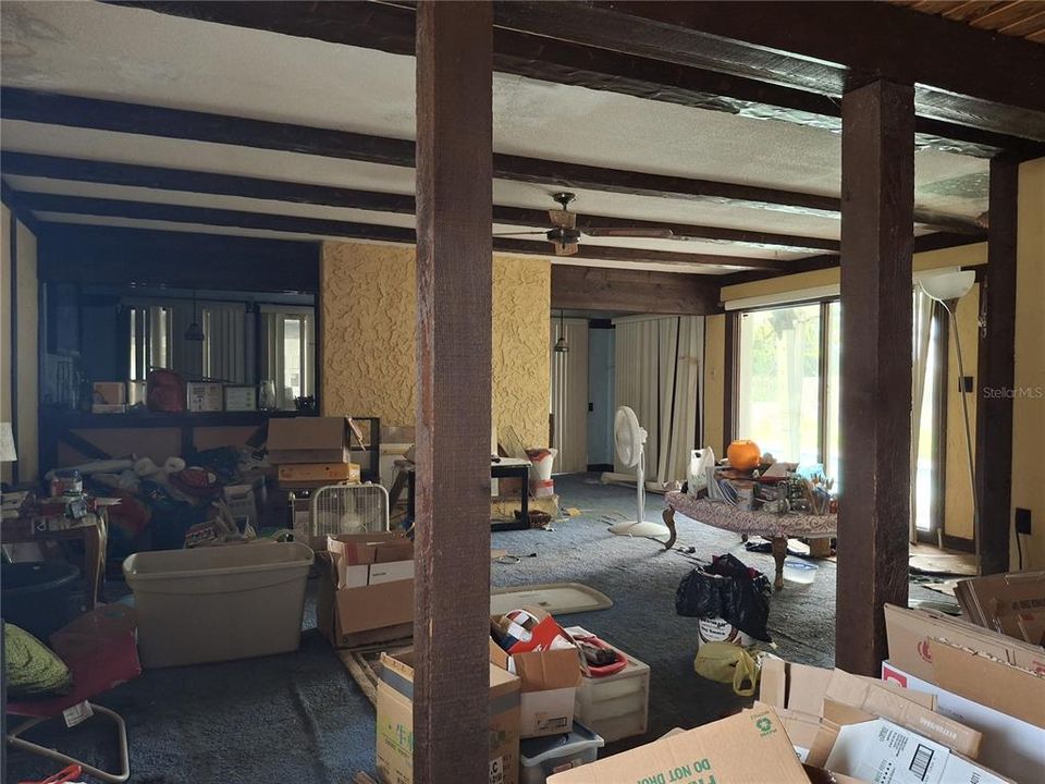 For Sale: $285,000 (5 beds, 3 baths, 2822 Square Feet)