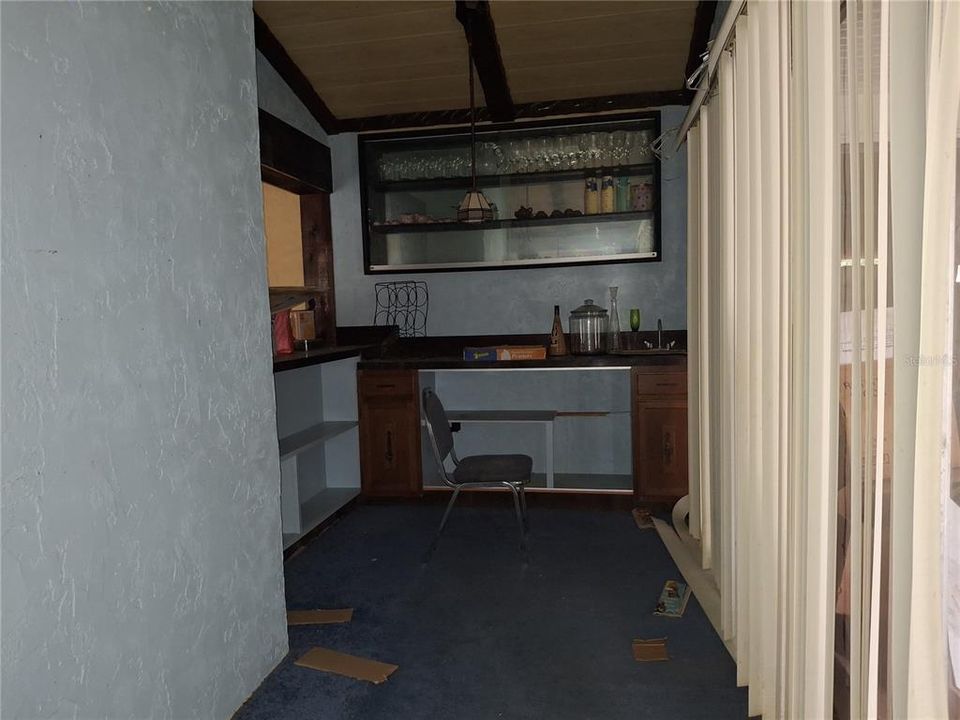 For Sale: $285,000 (5 beds, 3 baths, 2822 Square Feet)