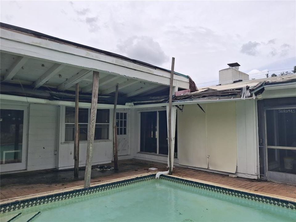 For Sale: $285,000 (5 beds, 3 baths, 2822 Square Feet)