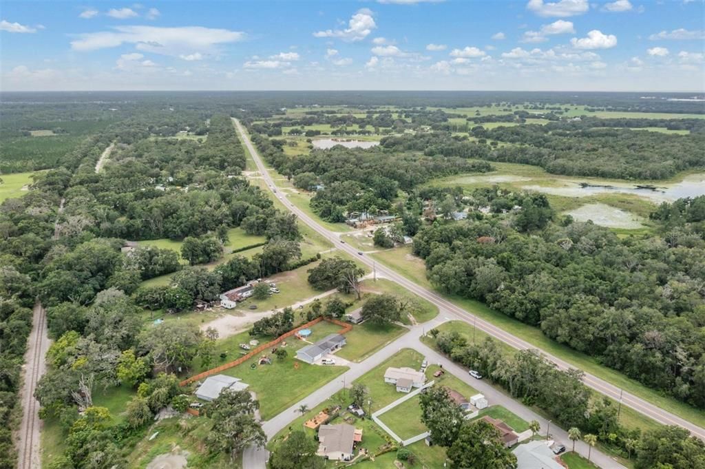 Под контрактом: $199,995 (2 спален, 1 ванн, 936 Квадратных фут)