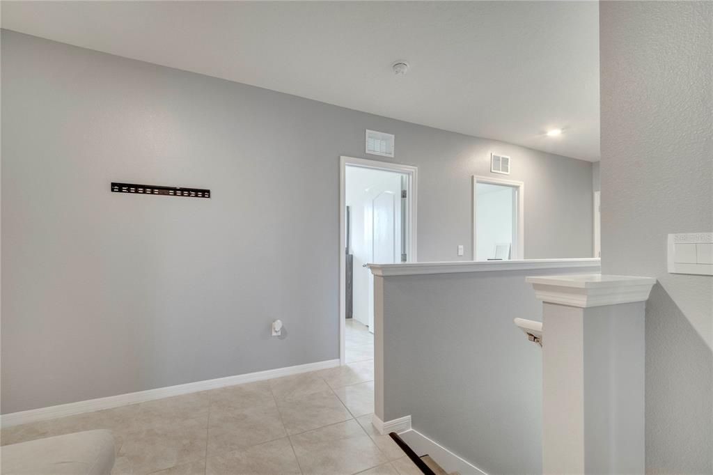 待售: $480,000 (4 贝兹, 2 浴室, 2235 平方英尺)