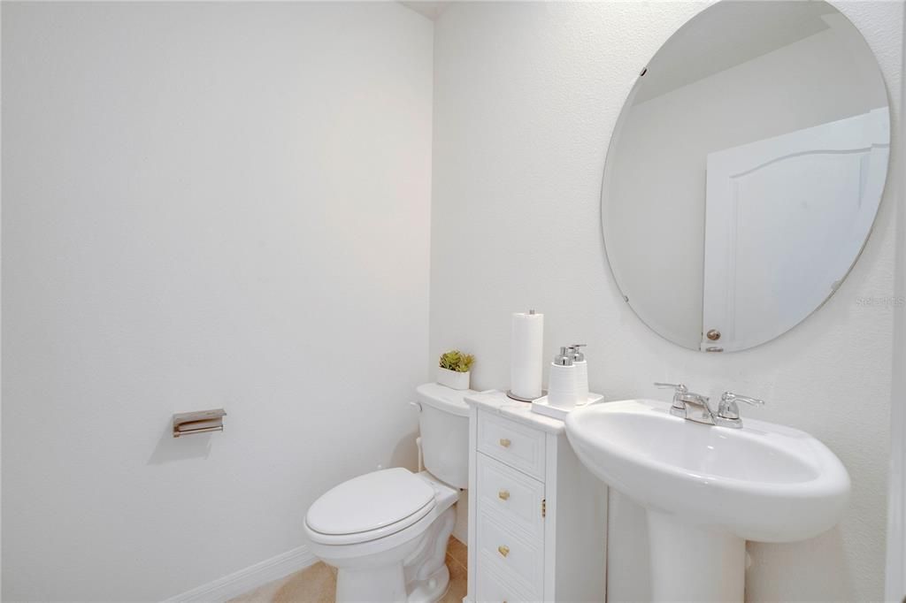 待售: $480,000 (4 贝兹, 2 浴室, 2235 平方英尺)